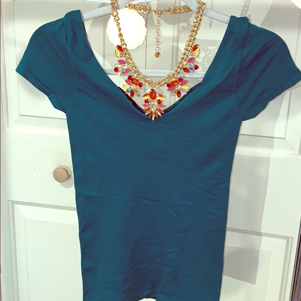 Green military Bebe store